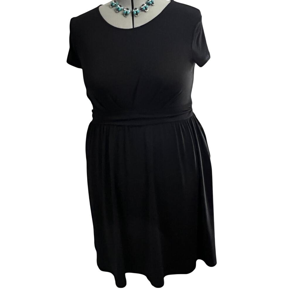 ModCloth Black Fit & Flare Dress Size Large Short Sleeve Casual A-Line Everyday